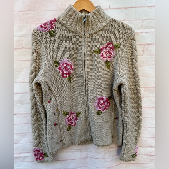 Frost Sweaters - VTG Frost size M floral crochet Grannycore full zip wool cardigan sweater